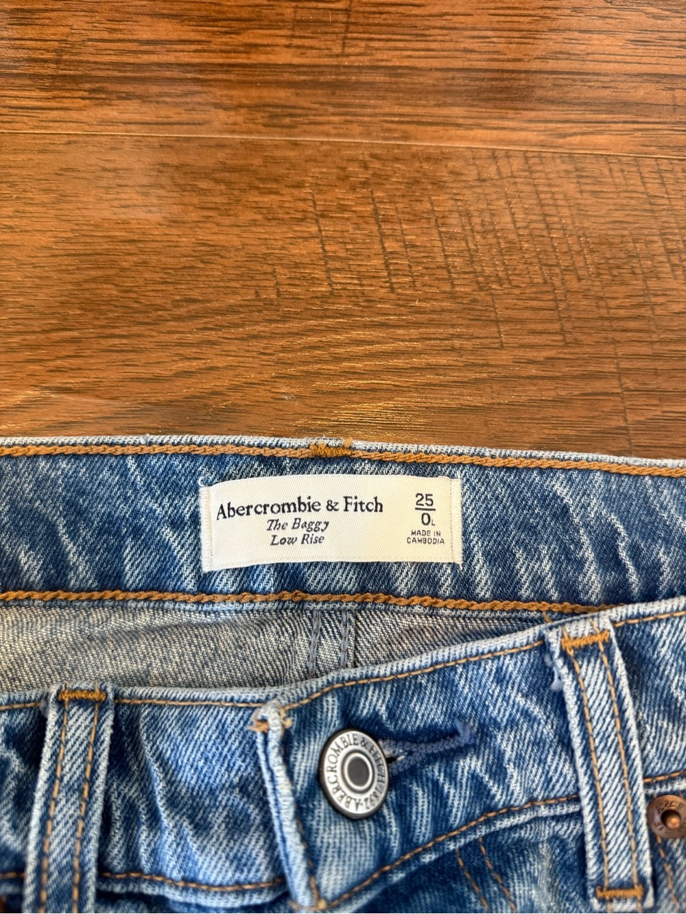 Abercrombie & Fitch Baggy Low Rise size 0 Long - Picture 2 of 3